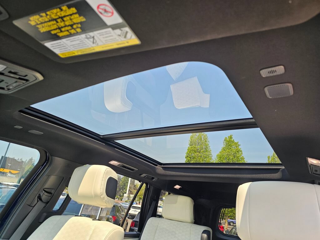 Used 2023 Toyota Sequoia Platinum AWD/4WD image 11