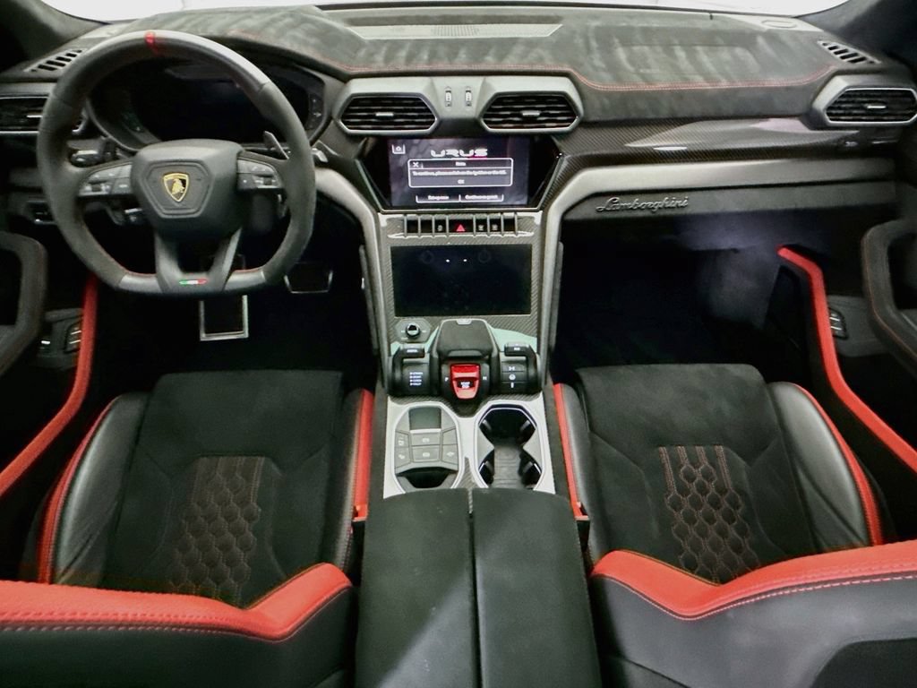 Used 2023 Lamborghini Urus Performante AWD/4WD image 13