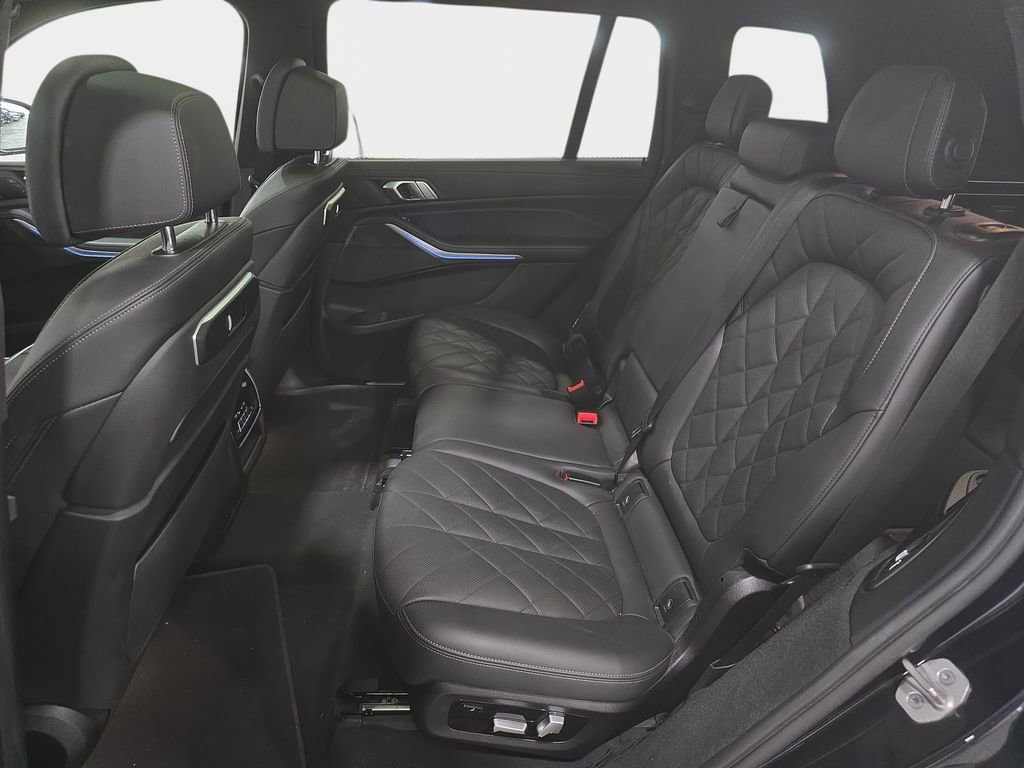 Certified 2023 BMW X7 xDrive40i w/ M Sport Package image 10