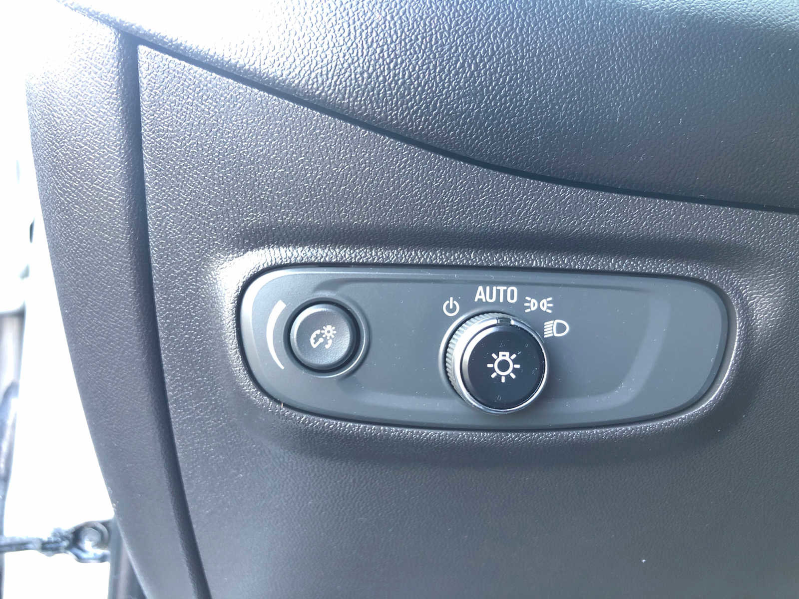 Used 2022 Chevrolet Equinox RS image 9