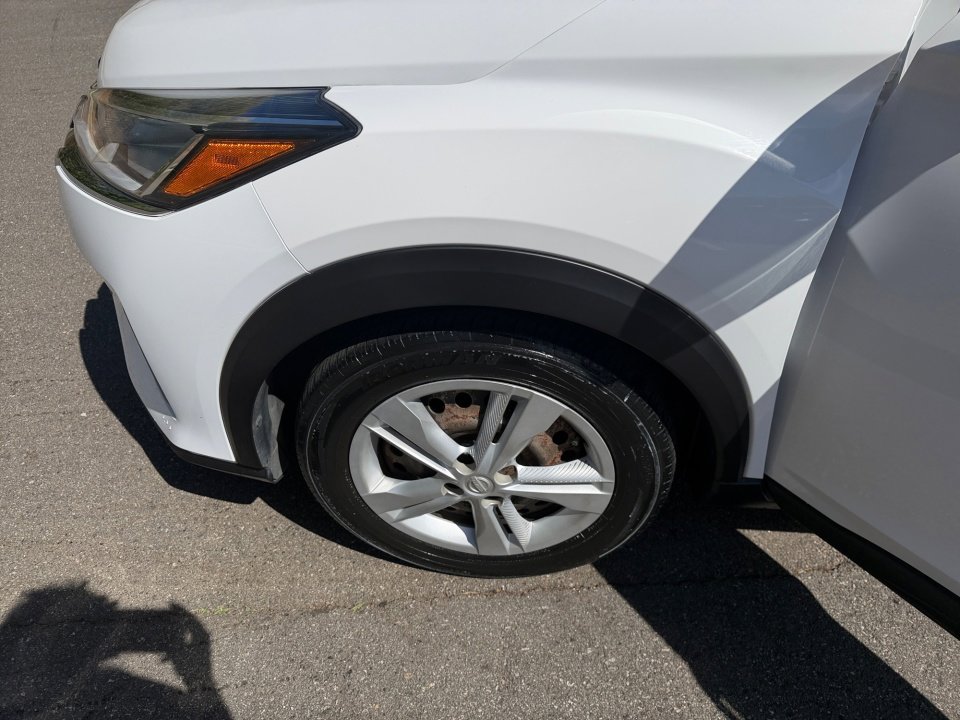 Used 2021 Nissan Kicks S image 27