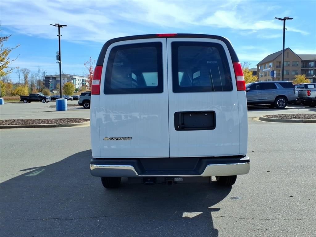 New 2026 Chevrolet Express 2500 w/ Driver Convenience Package RWD image 34