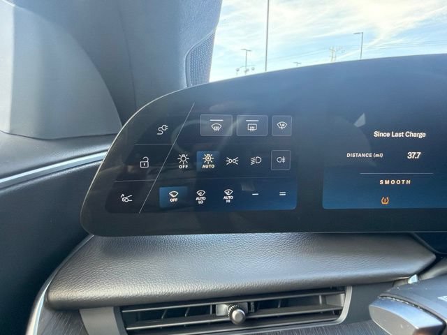 Used 2023 Lucid Air Touring AWD/4WD image 24