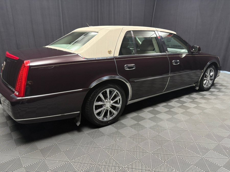 Used 2008 Cadillac DTS Luxury I FWD image 17