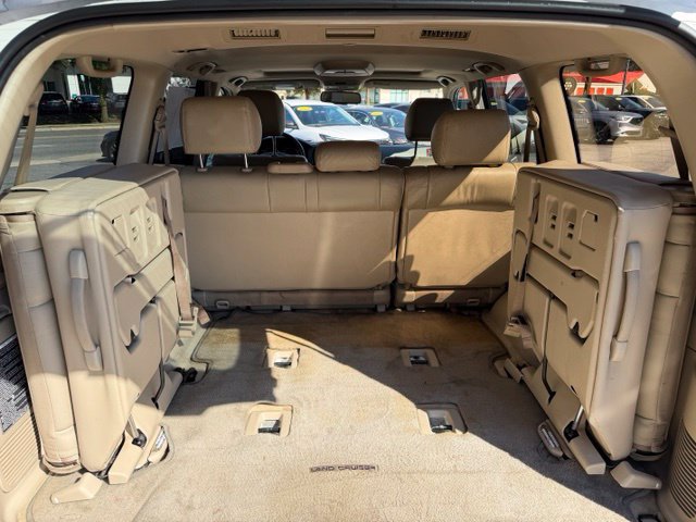 Used 2006 Toyota Land Cruiser w/ Convenience Pkg AWD/4WD image 22