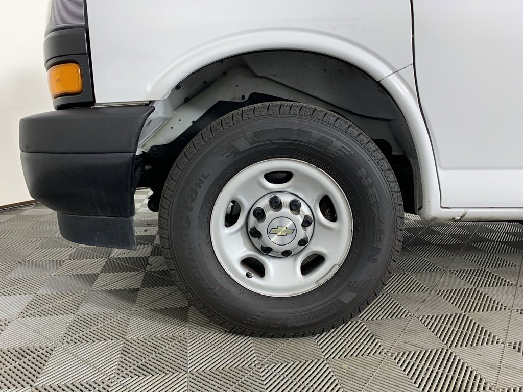 Used 2021 Chevrolet Express 2500 w/ Driver Convenience Package image 12