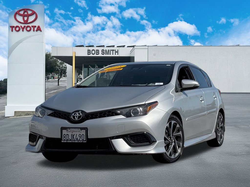 Used 2018 Toyota Corolla iM image 2
