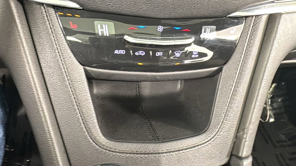 Used 2022 Cadillac XT5 Premium Luxury w/ LPO, Floor Liner Package image 31