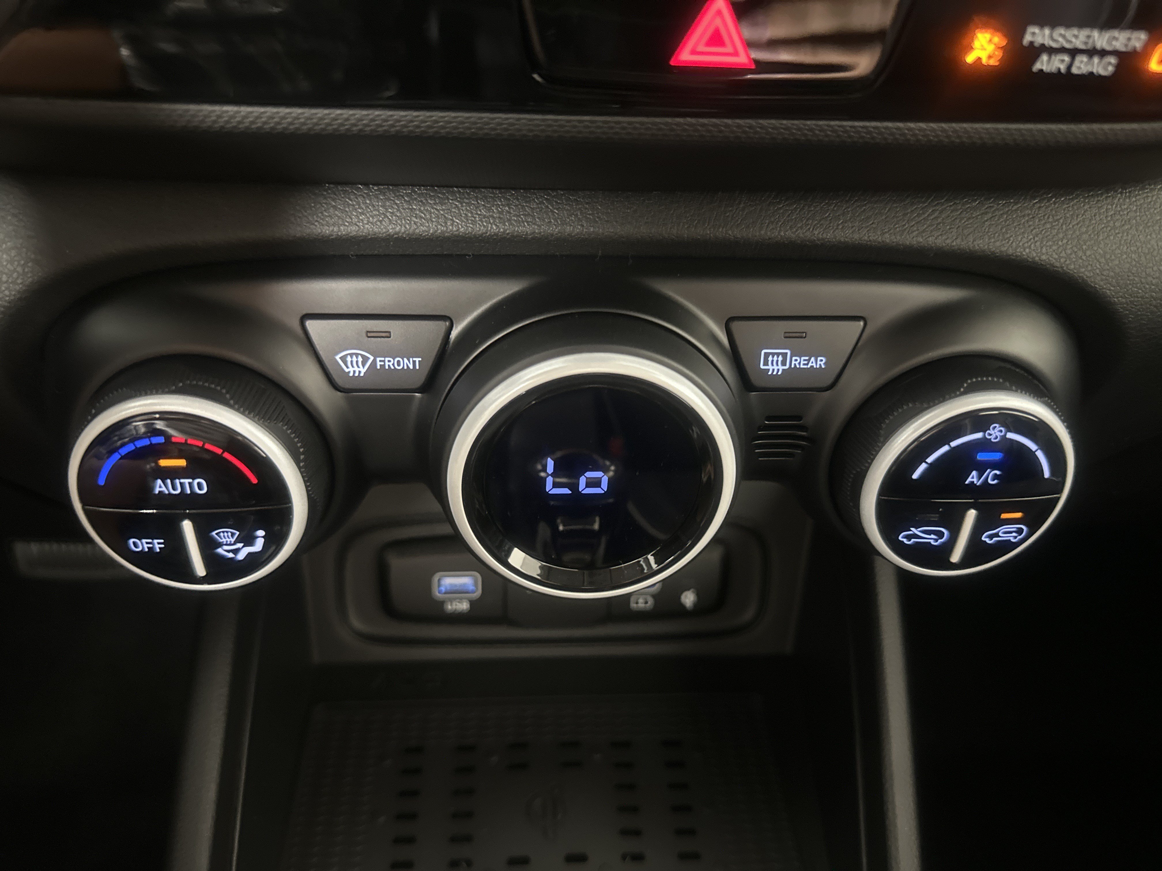 New 2025 Hyundai Venue Limited FWD image 17