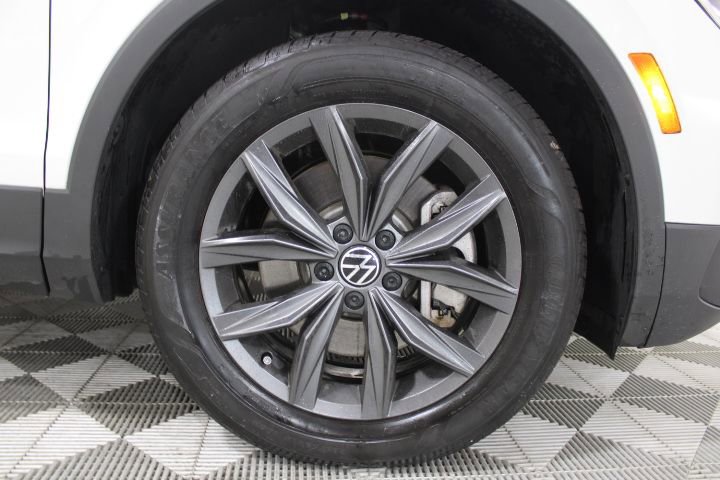 Used 2024 Volkswagen Tiguan Wolfsburg Edition image 35