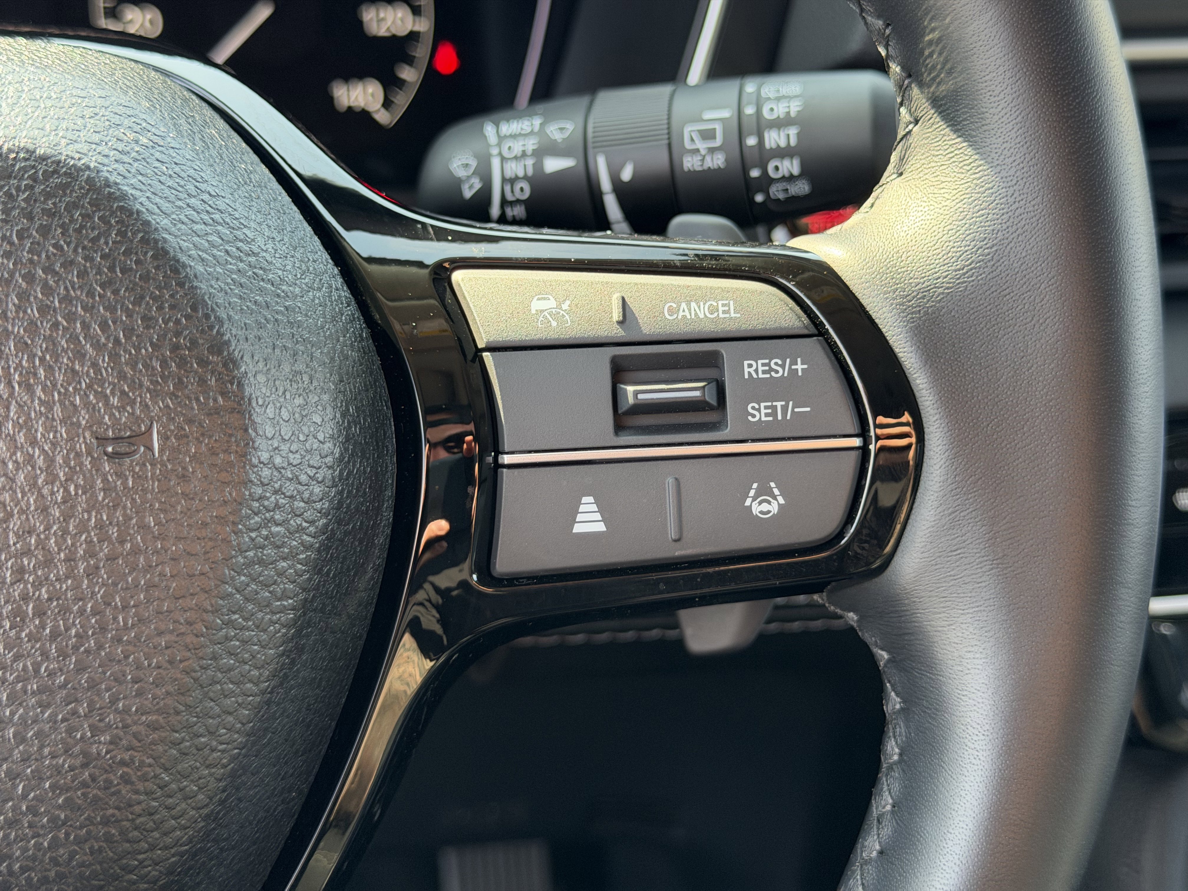Used 2025 Honda Pilot Touring image 18