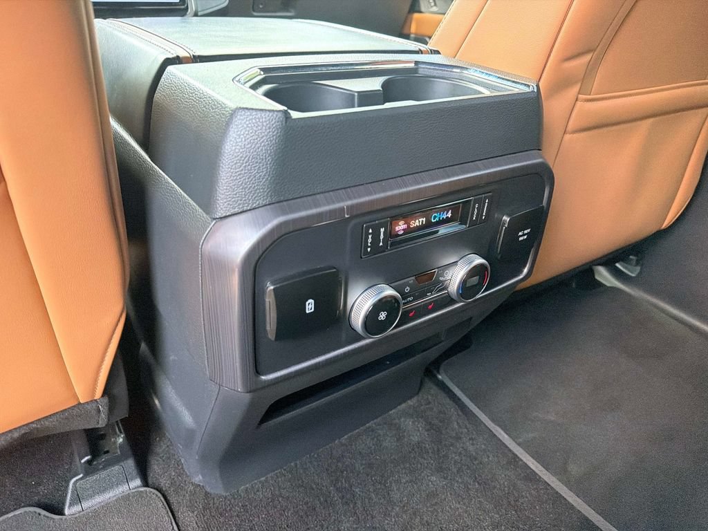Used 2022 Ford Expedition Platinum AWD/4WD image 17