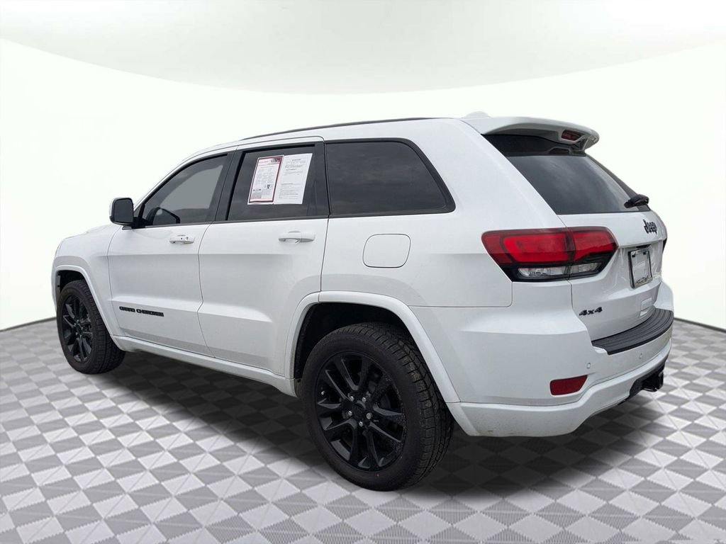 Used 2020 Jeep Grand Cherokee Altitude image 5