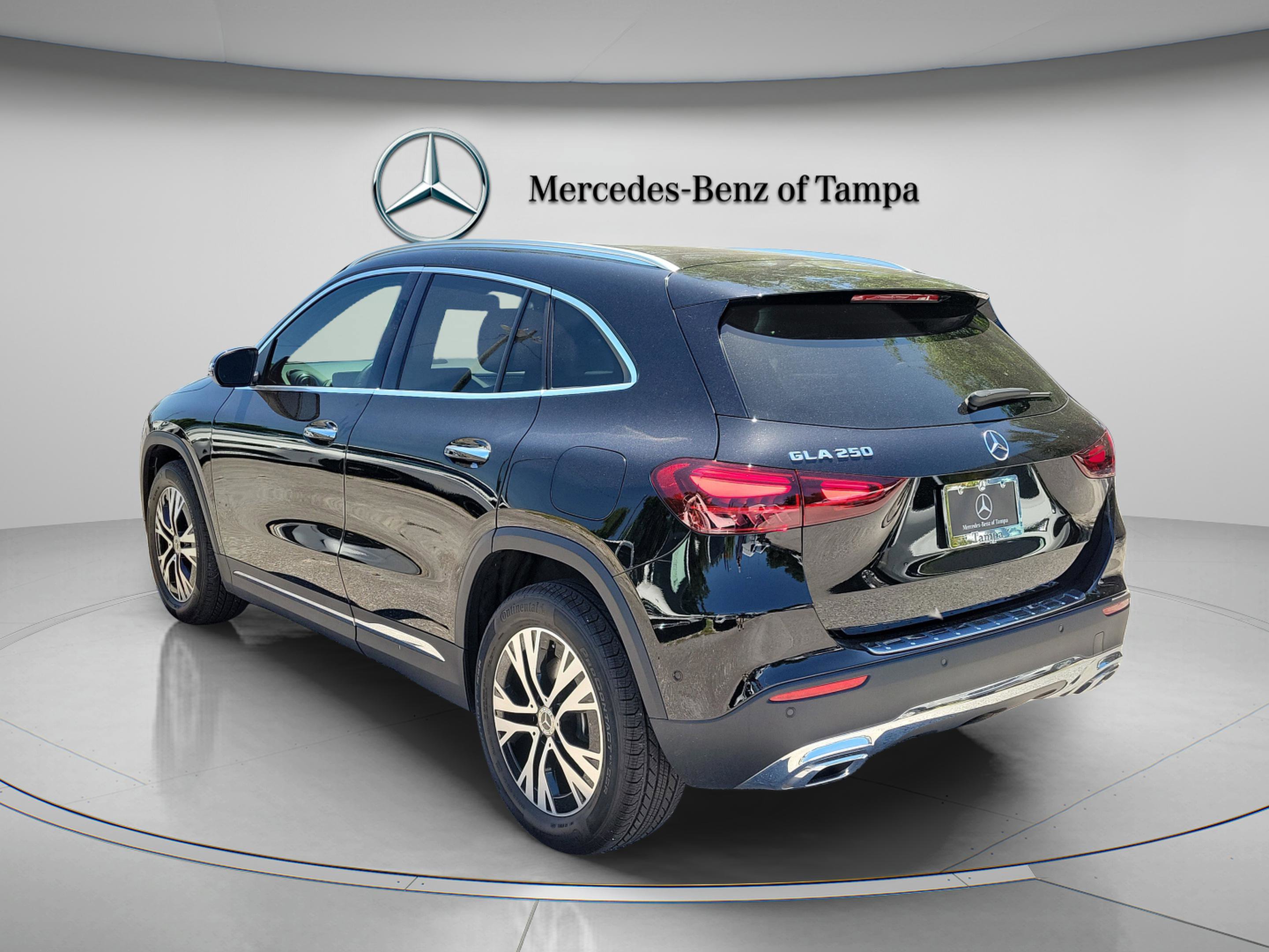 Certified 2025 Mercedes-Benz GLA 250 image 2