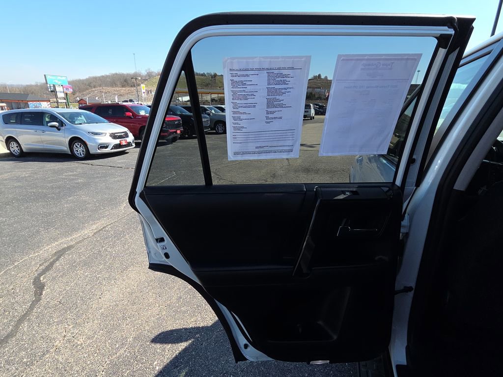 Used 2023 Toyota 4Runner TRD Off-Road image 26