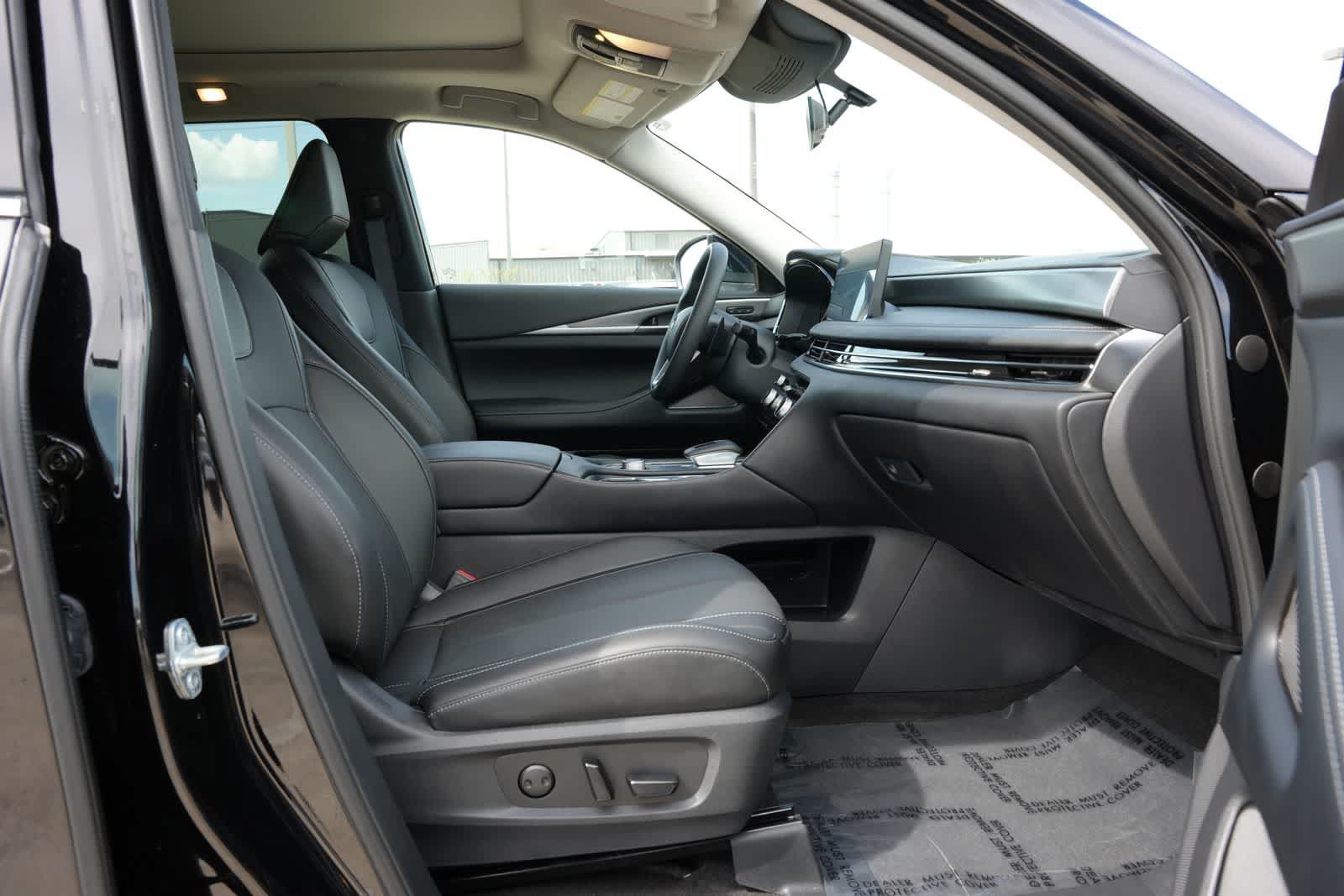 Certified 2027 INFINITI QX60 Pure w/ Cargo Package FWD image 22