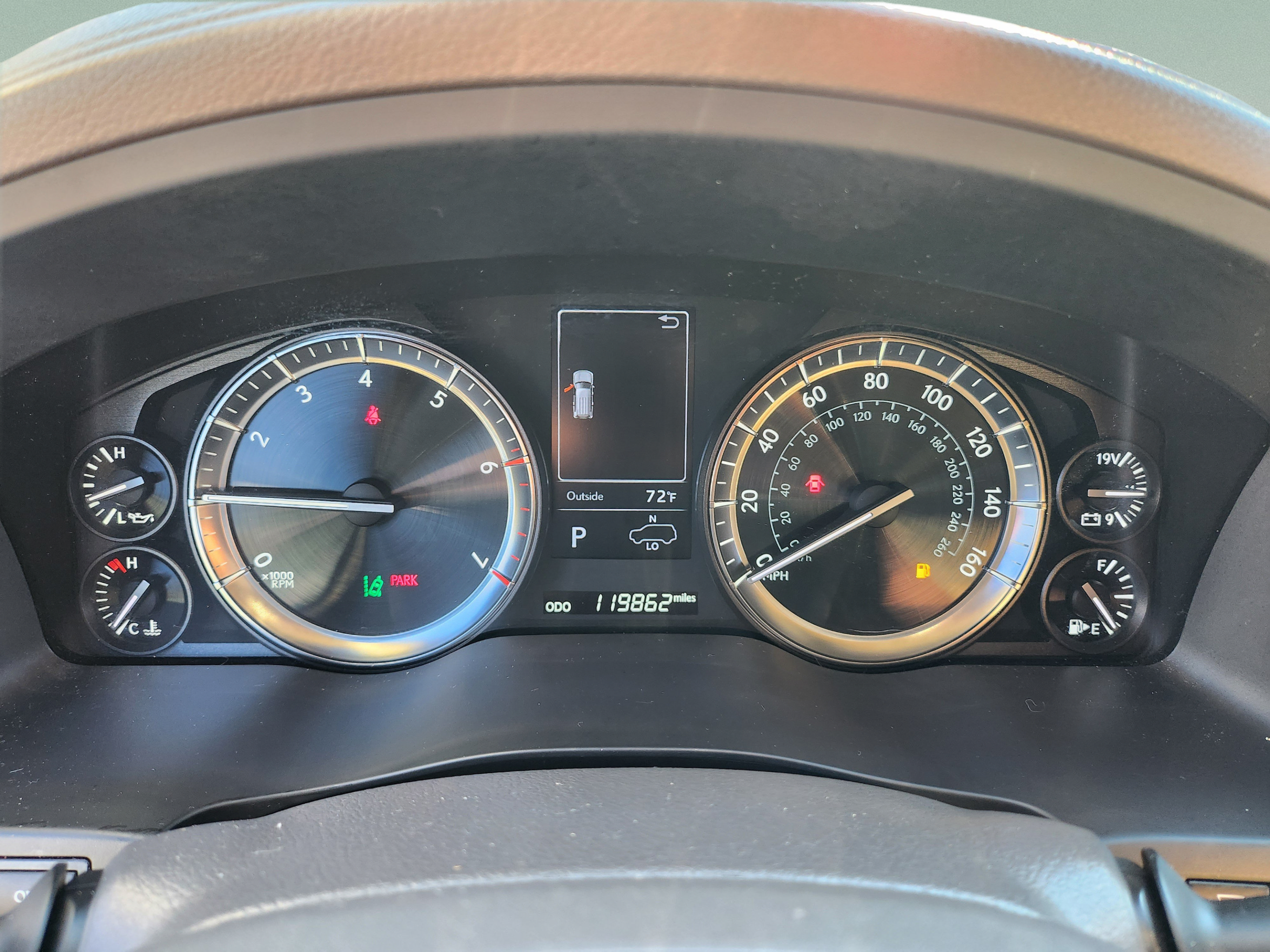 Used 2018 Lexus LX 570 4WD image 17