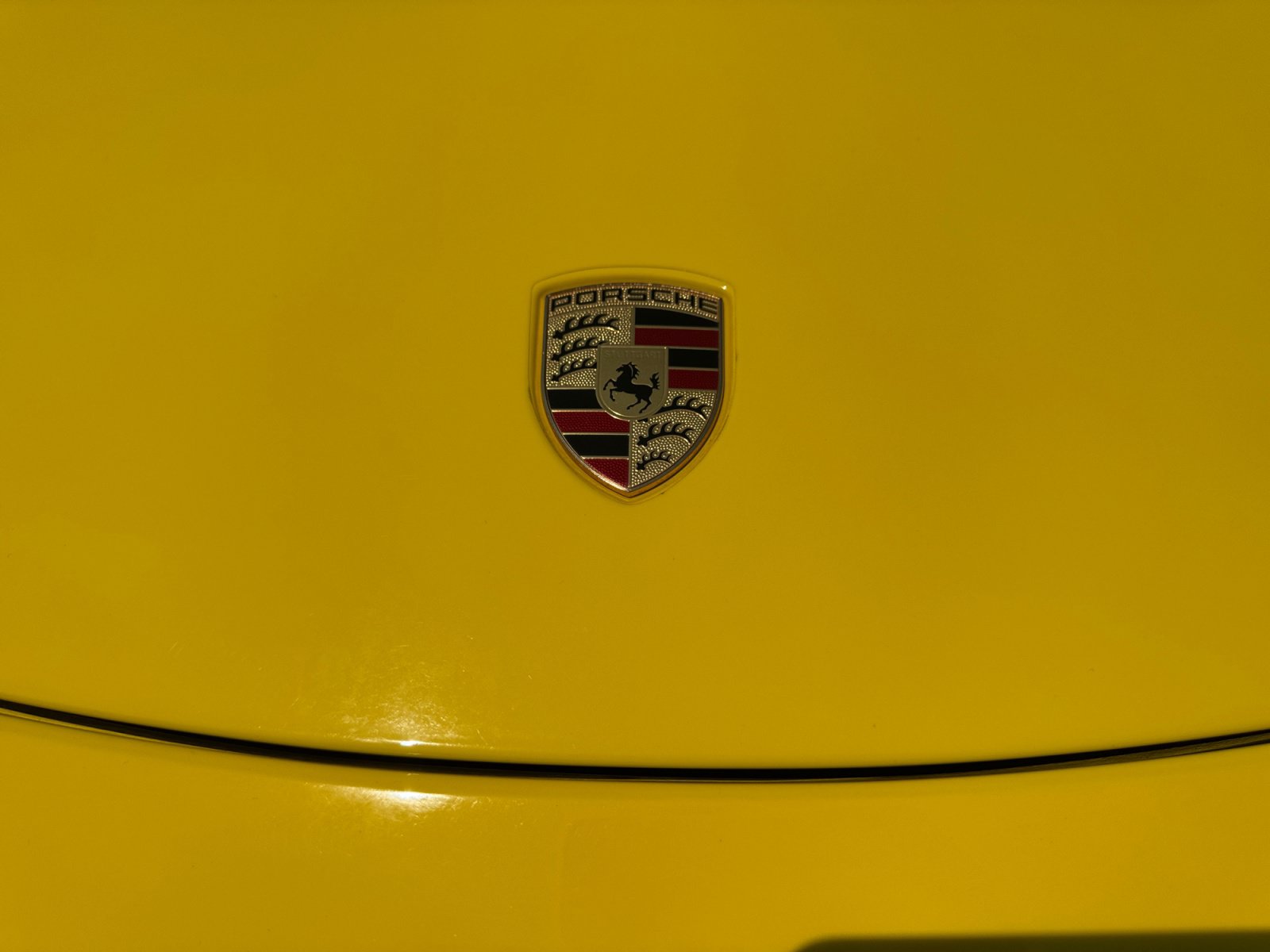 Used 2022 Porsche 718 Cayman RWD image 9