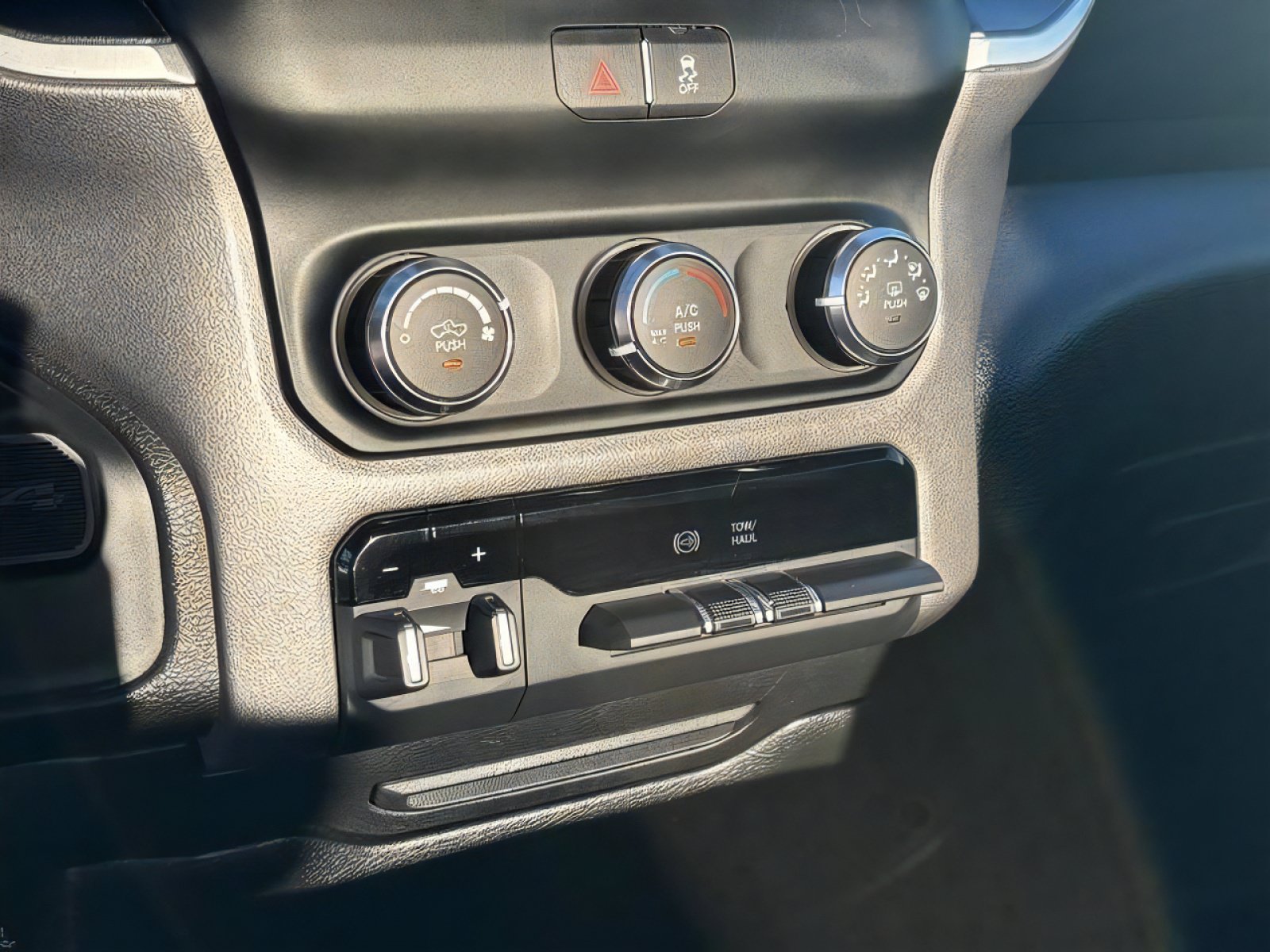 Used 2020 RAM 2500 Big Horn AWD/4WD image 15