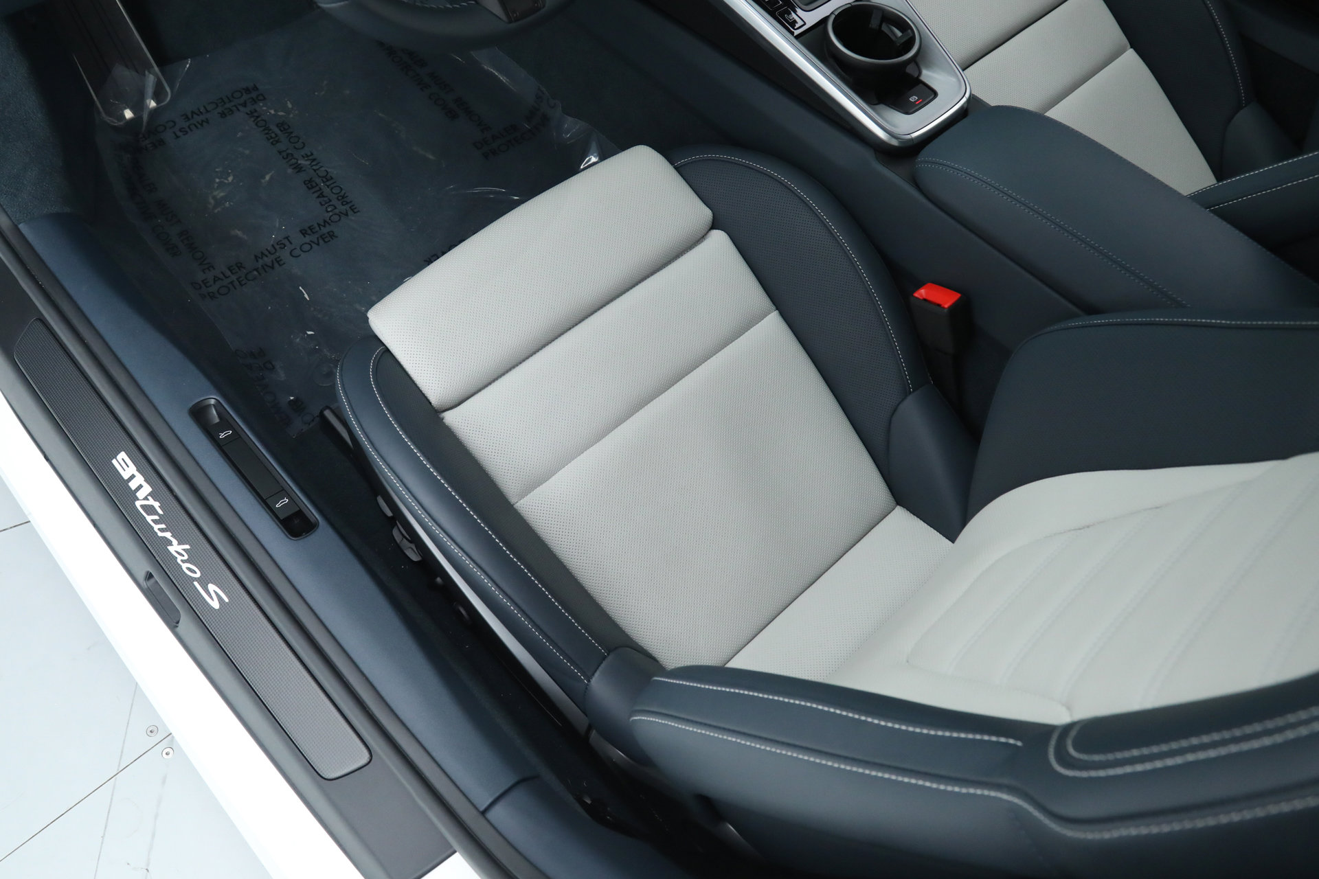 Used 2025 Porsche 911 Turbo S image 25