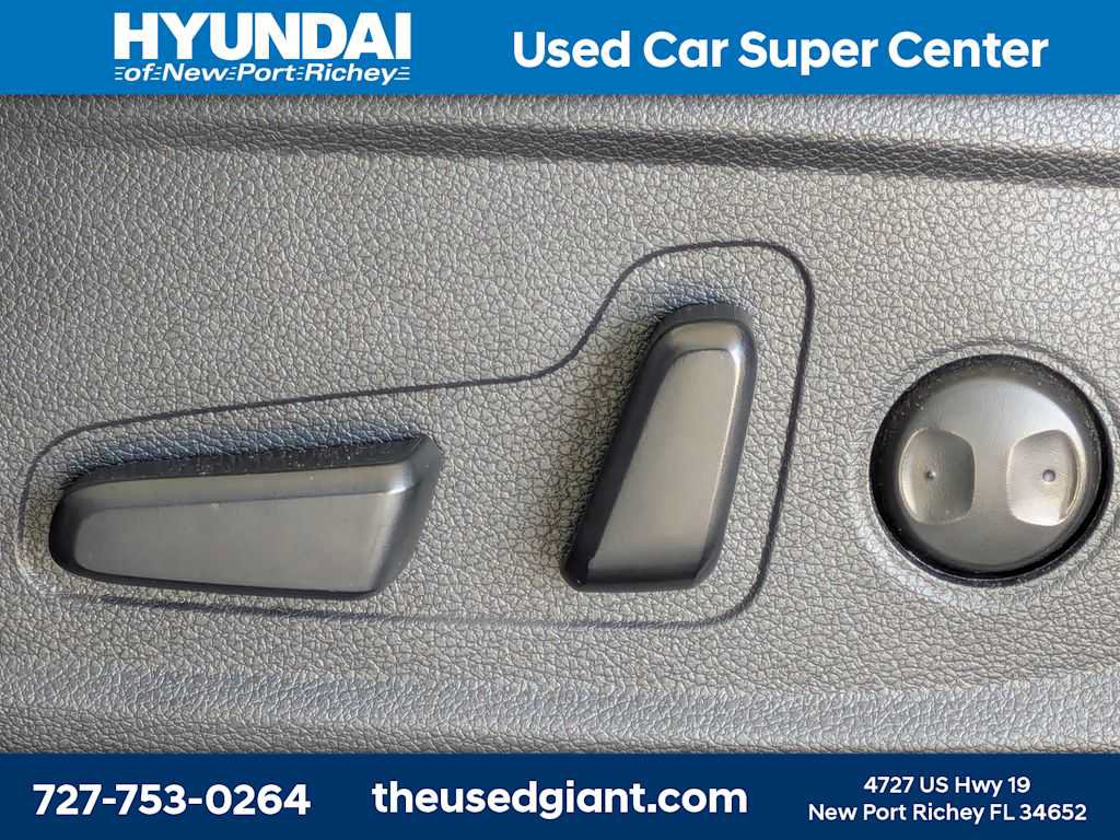 Used 2022 Hyundai Palisade SEL w/ Premium Package FWD image 24