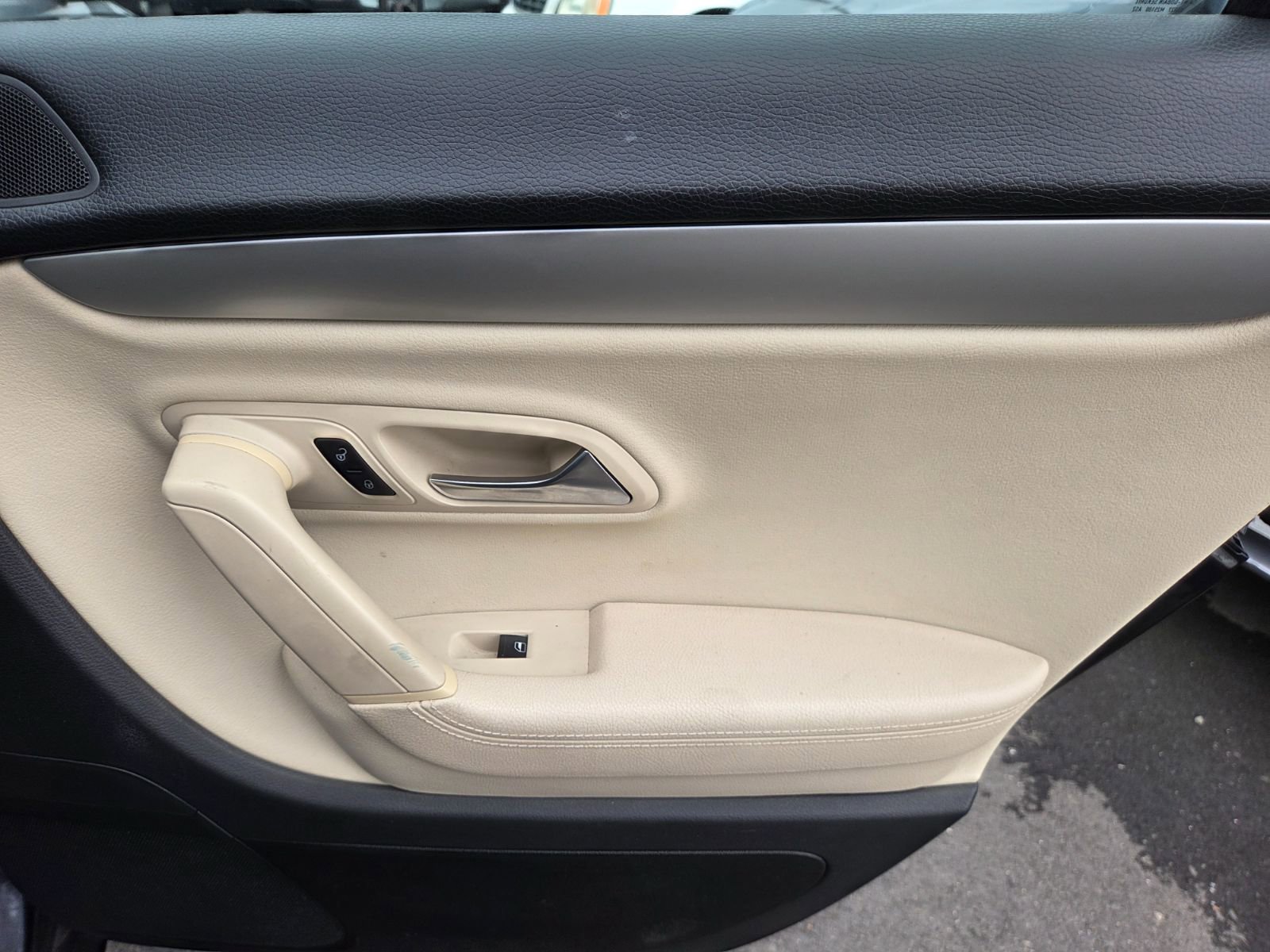 Used 2010 Volkswagen CC Sport FWD image 10