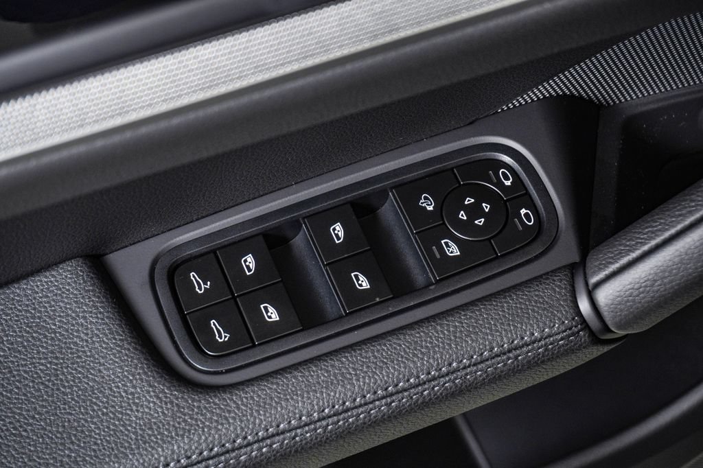 New 2026 Porsche Cayenne AWD/4WD image 26