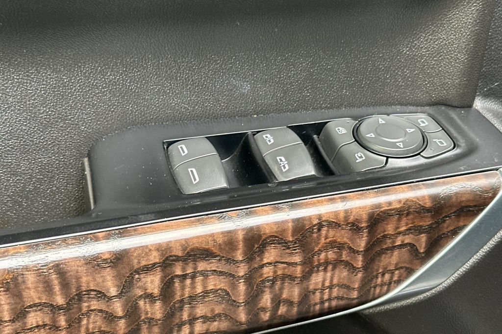 Used 2019 GMC Sierra 1500 Denali w/ Denali Ultimate Package AWD/4WD image 11
