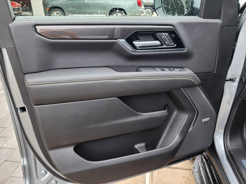 New 2026 GMC Yukon Elevation AWD/4WD image 12
