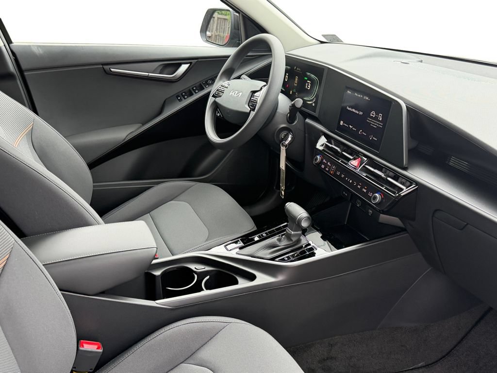 New 2026 Kia Niro LX FWD image 5