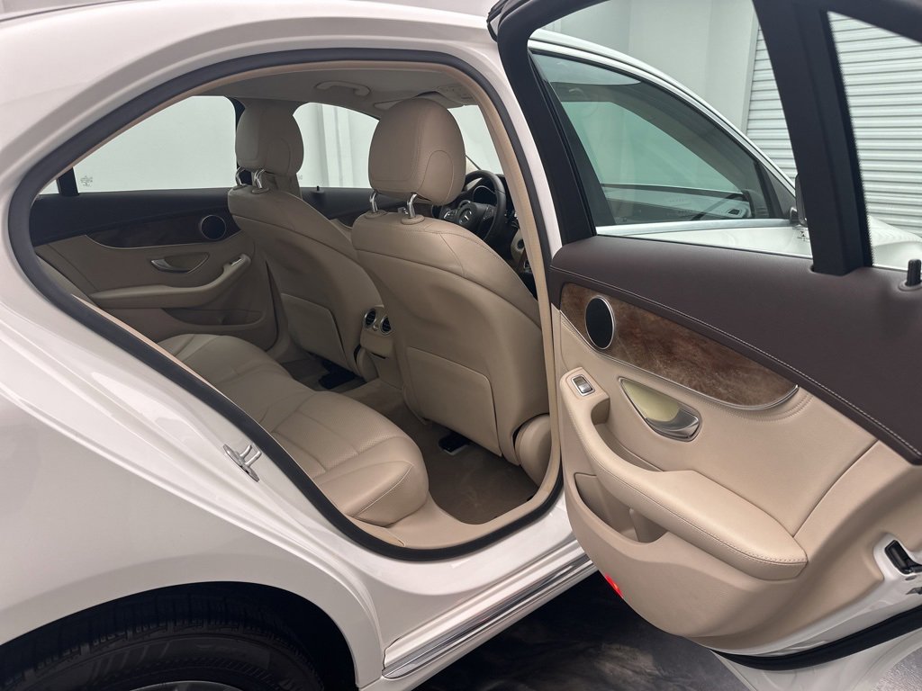 Used 2015 Mercedes-Benz C 300 Sedan w/ Luxury Package image 7