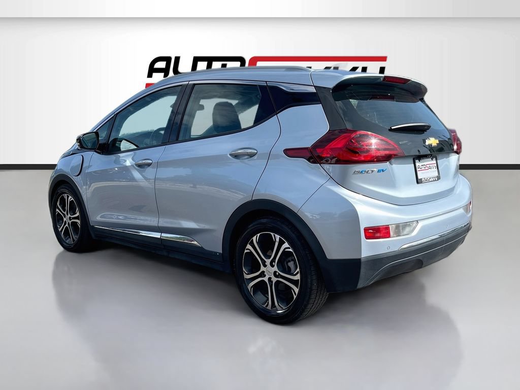 Used 2018 Chevrolet Bolt Premier w/ Driver Confidence II Package FWD image 5