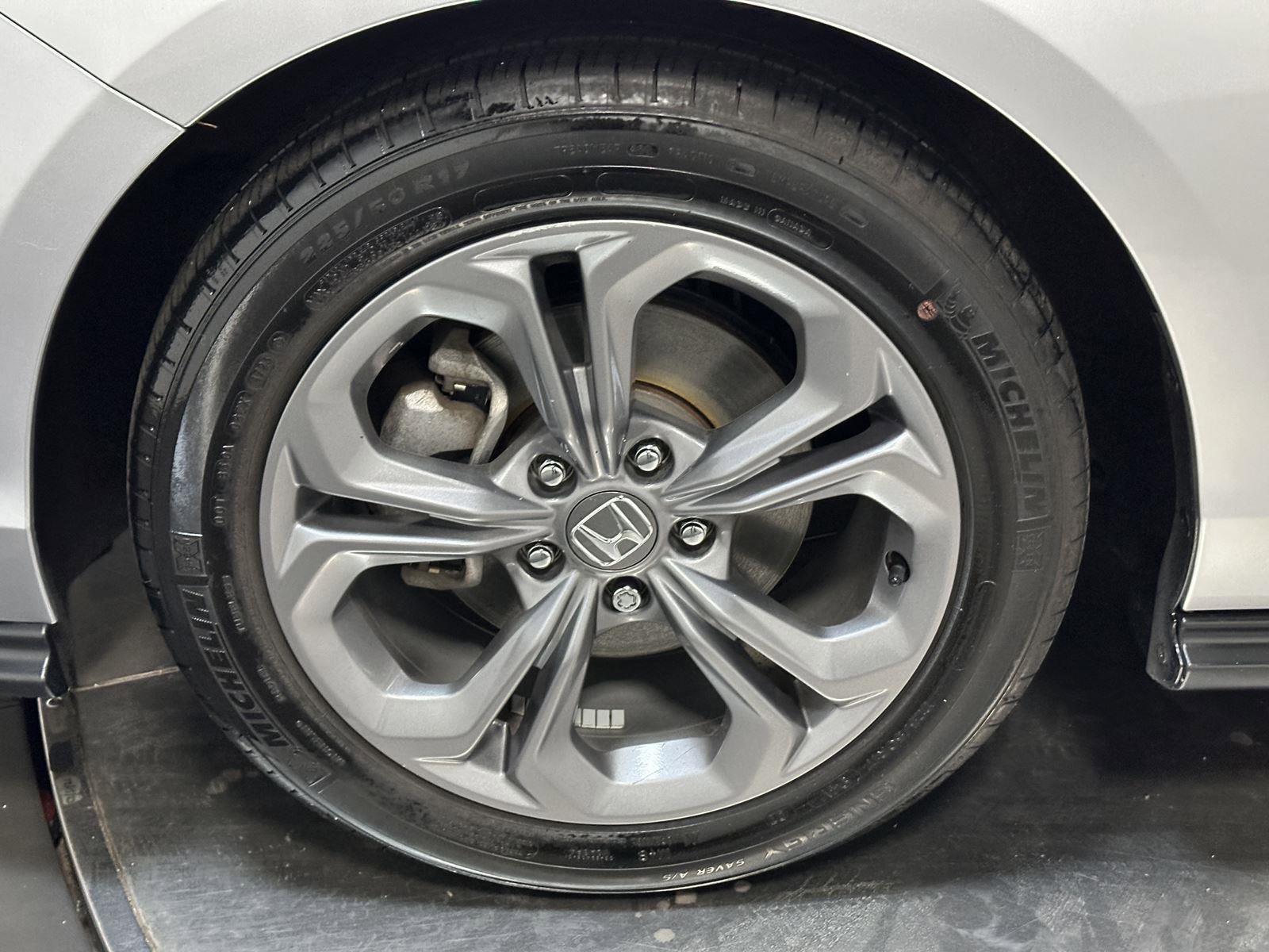 Used 2024 Honda Accord EX image 18