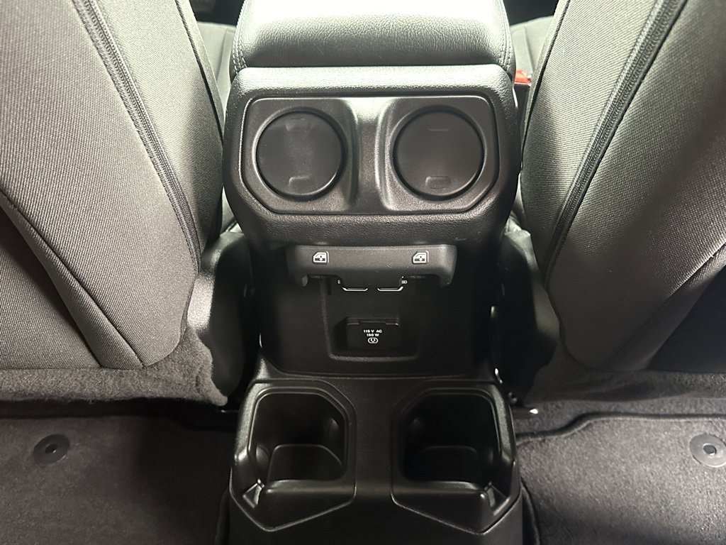 Used 2023 Jeep Wrangler Sahara image 15
