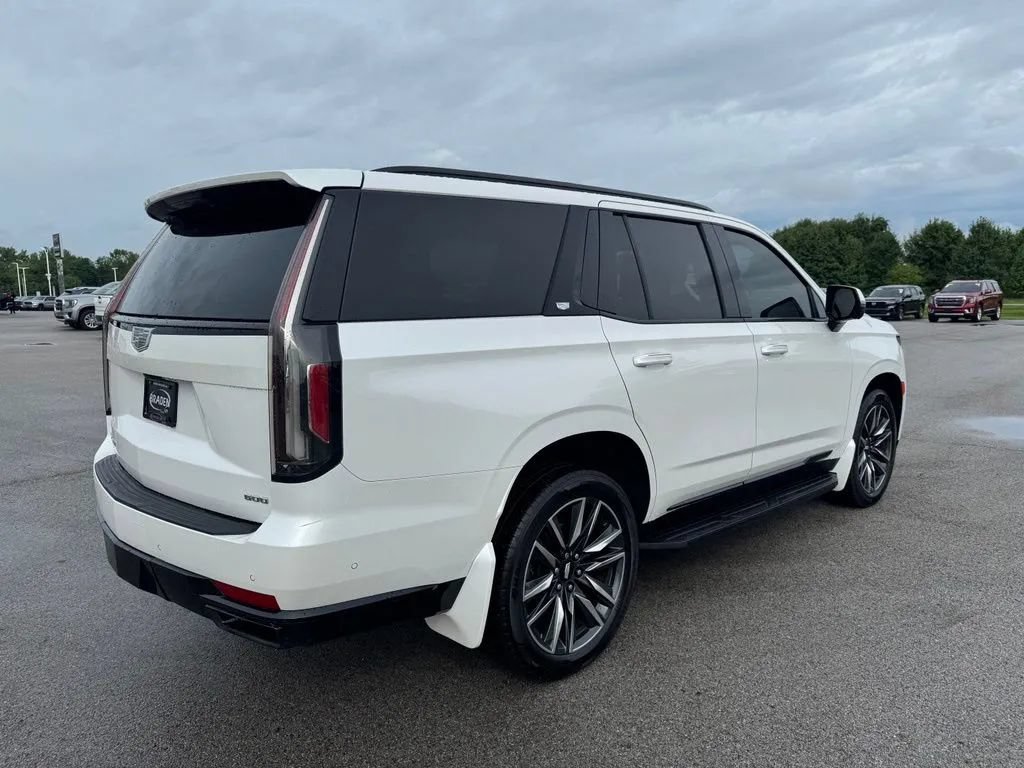 Used 2021 Cadillac Escalade Sport w/ LPO, Illumination Package AWD/4WD image 7