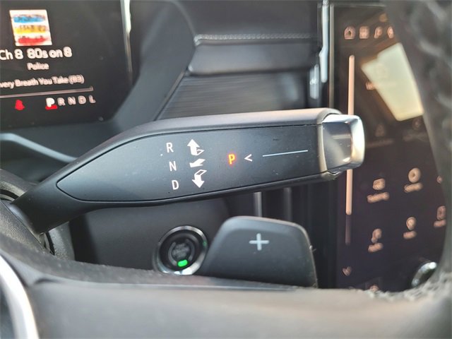 Used 2025 GMC Acadia Elevation image 12