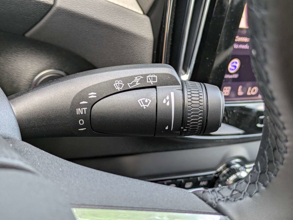 New 2026 Volvo XC40 B5 Core AWD/4WD image 35