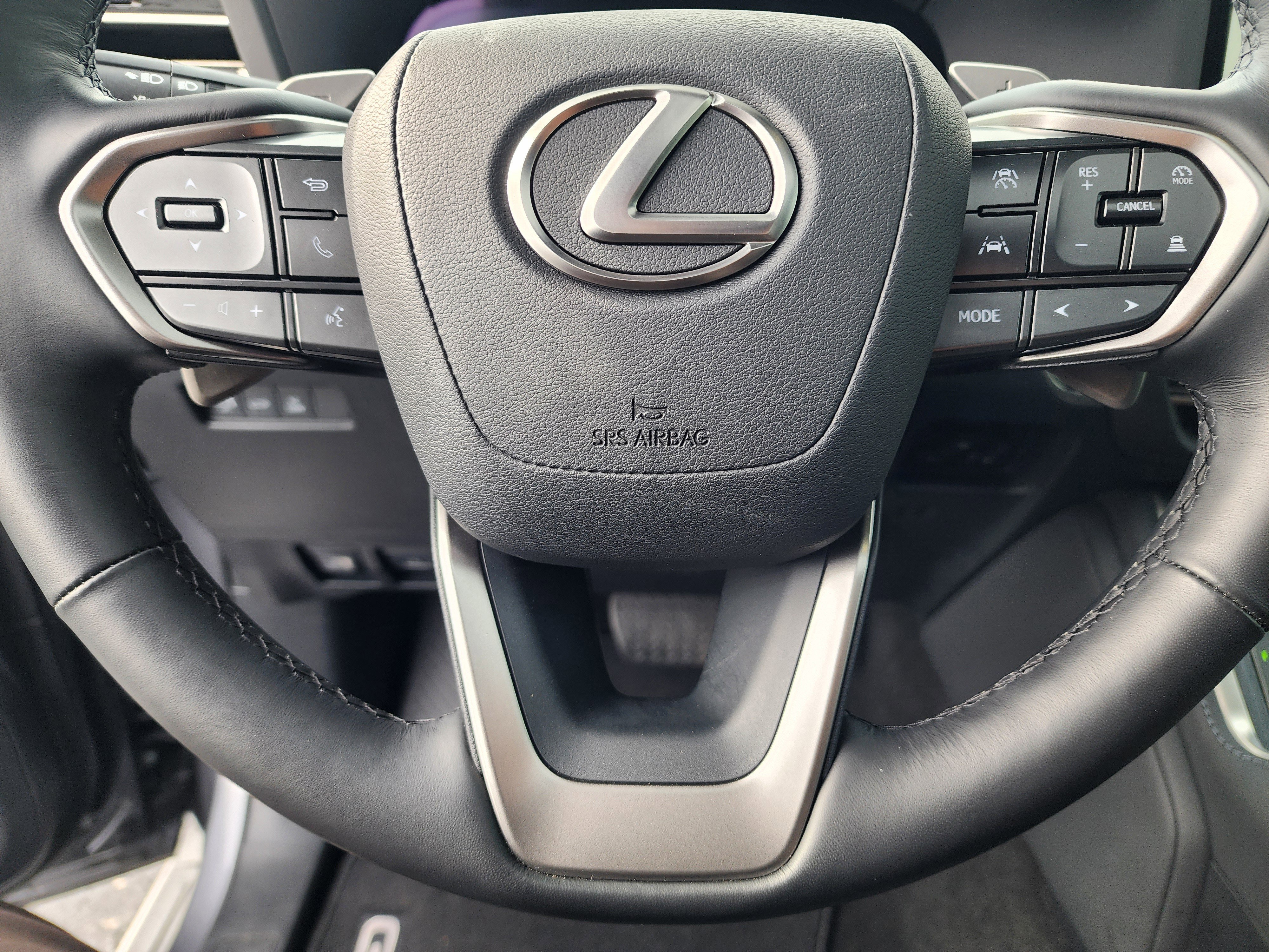 Used 2025 Lexus GX 550 w/ Cold Area Package AWD/4WD image 27