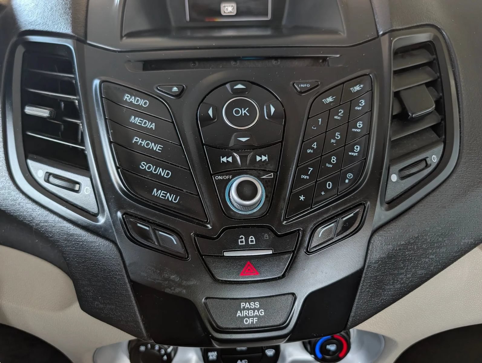 Used 2019 Ford Fiesta SE FWD image 35