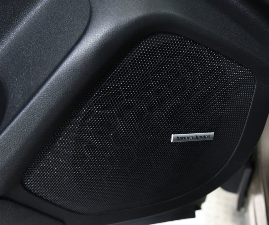 Used 2021 Subaru Ascent Limited w/ Technology Package image 17