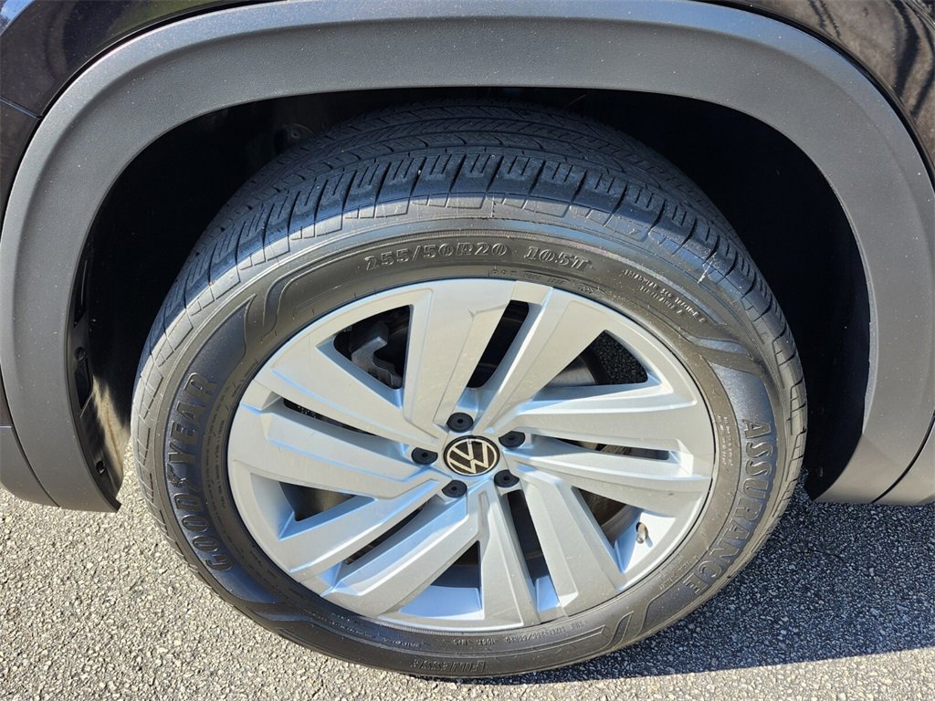 Used 2022 Volkswagen Atlas Cross Sport SE image 17