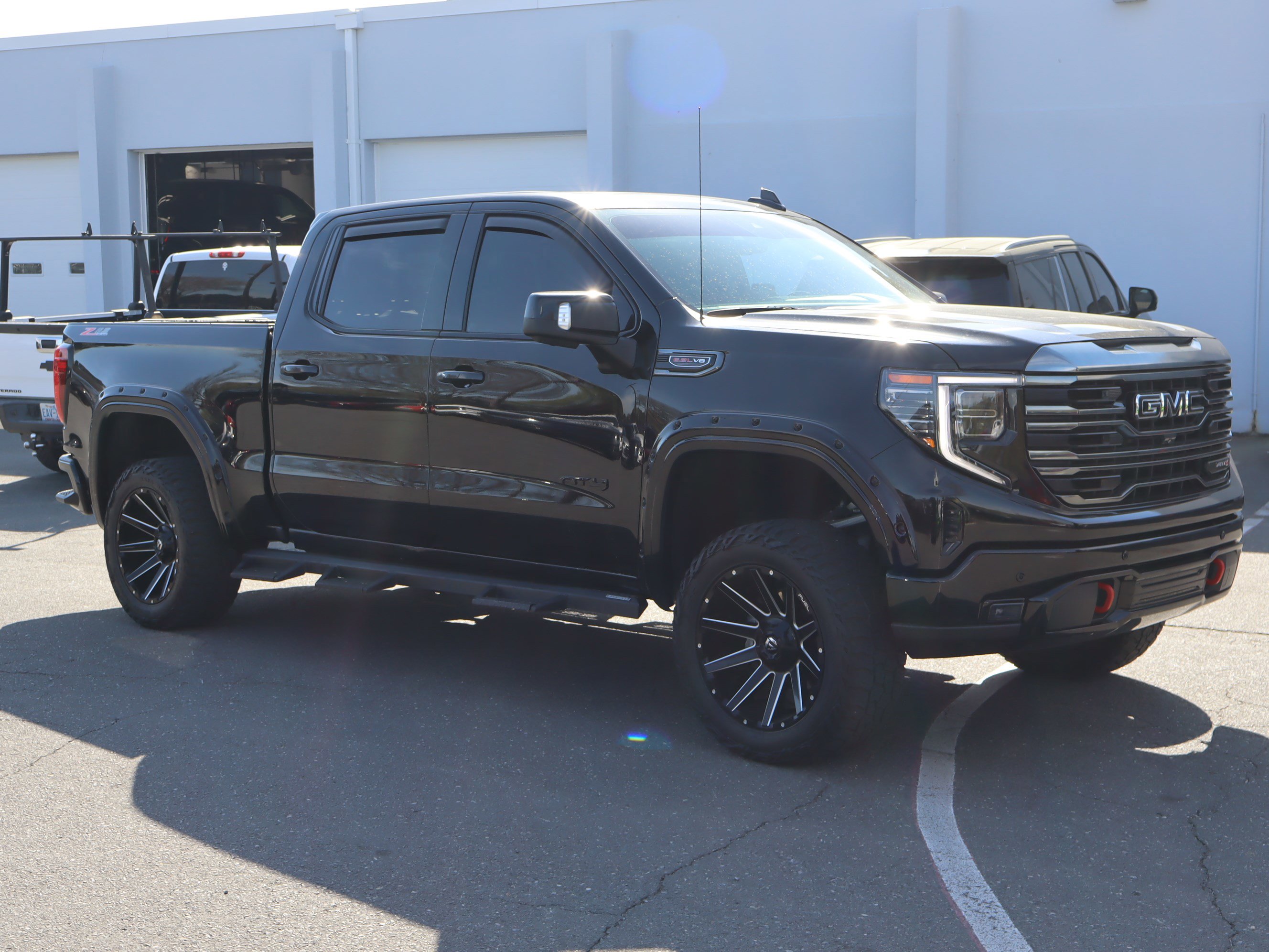 Used 2023 GMC Sierra 1500 AT4 w/ AT4 Premium Package AWD/4WD video 2