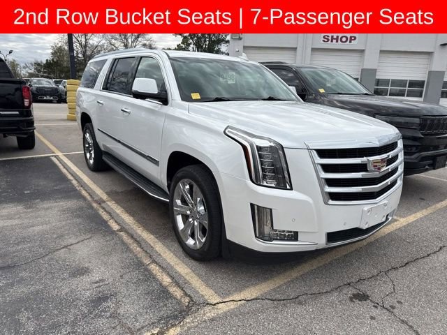 Used 2016 Cadillac Escalade ESV Luxury image 3