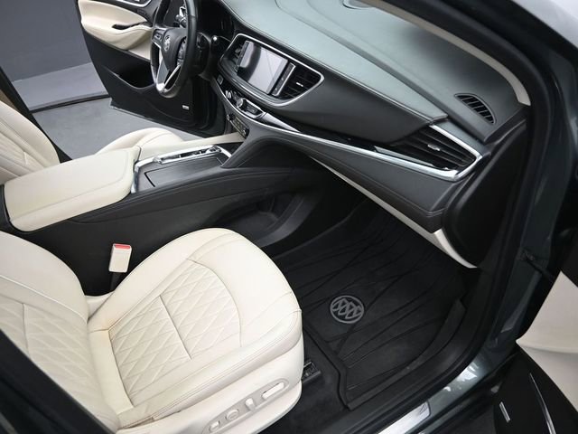 Used 2023 Buick Enclave Avenir w/ Avenir Technology Package image 19