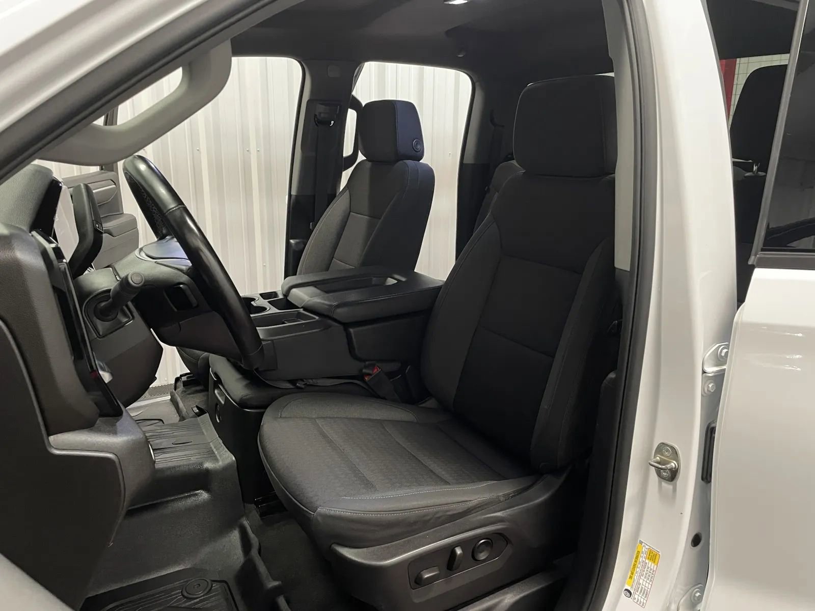 Used 2024 GMC Sierra 1500 Elevation image 36