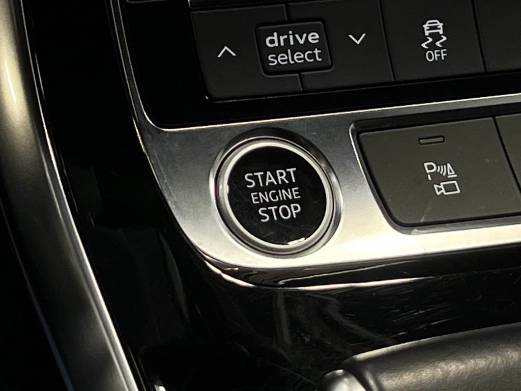 Used 2021 Audi Q8 Premium Plus w/ Premium Plus Package image 25
