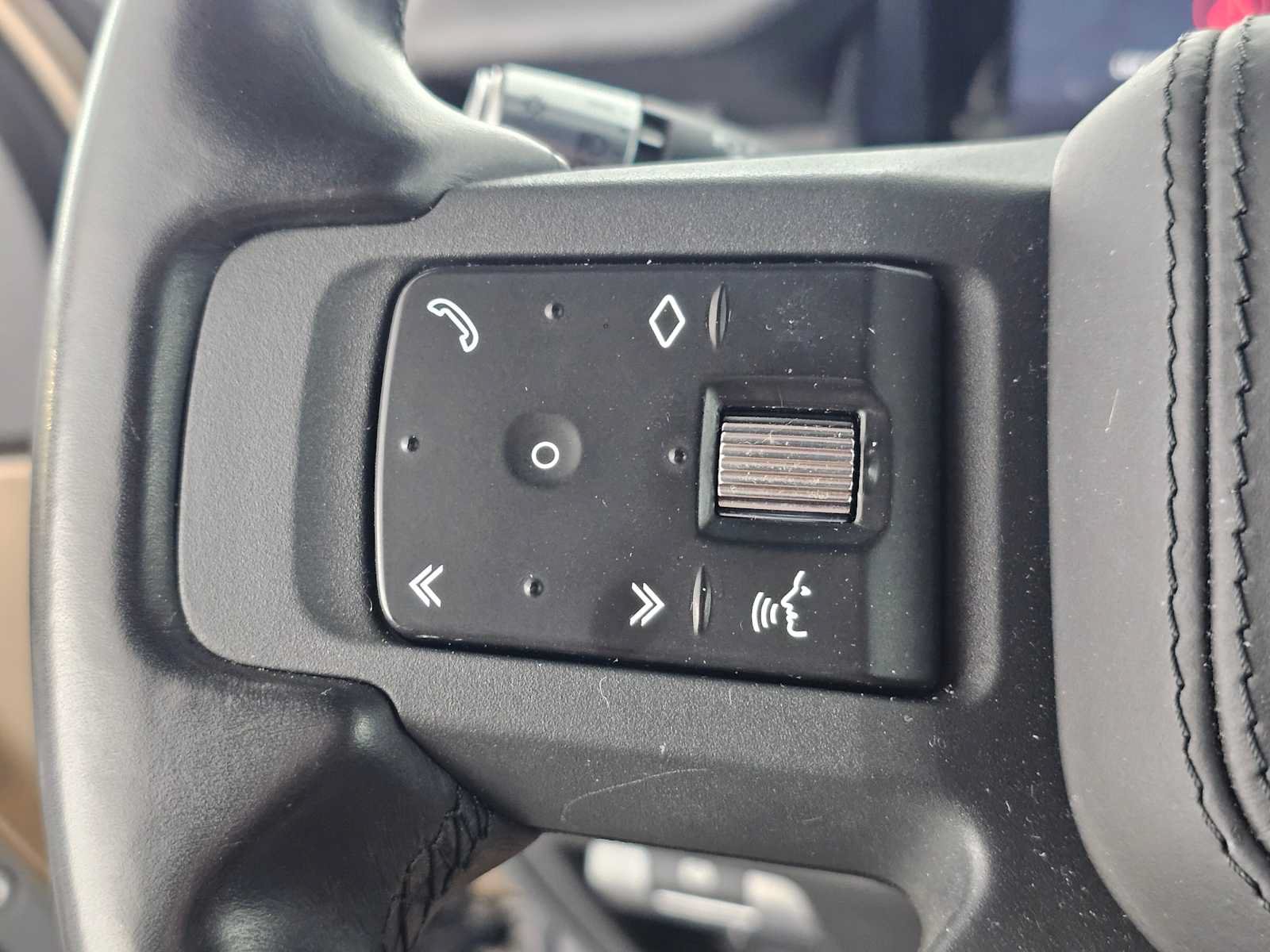 Used 2020 Land Rover Defender 110 X AWD/4WD image 27
