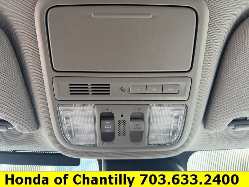 Used 2015 Honda Odyssey EX-L image 18
