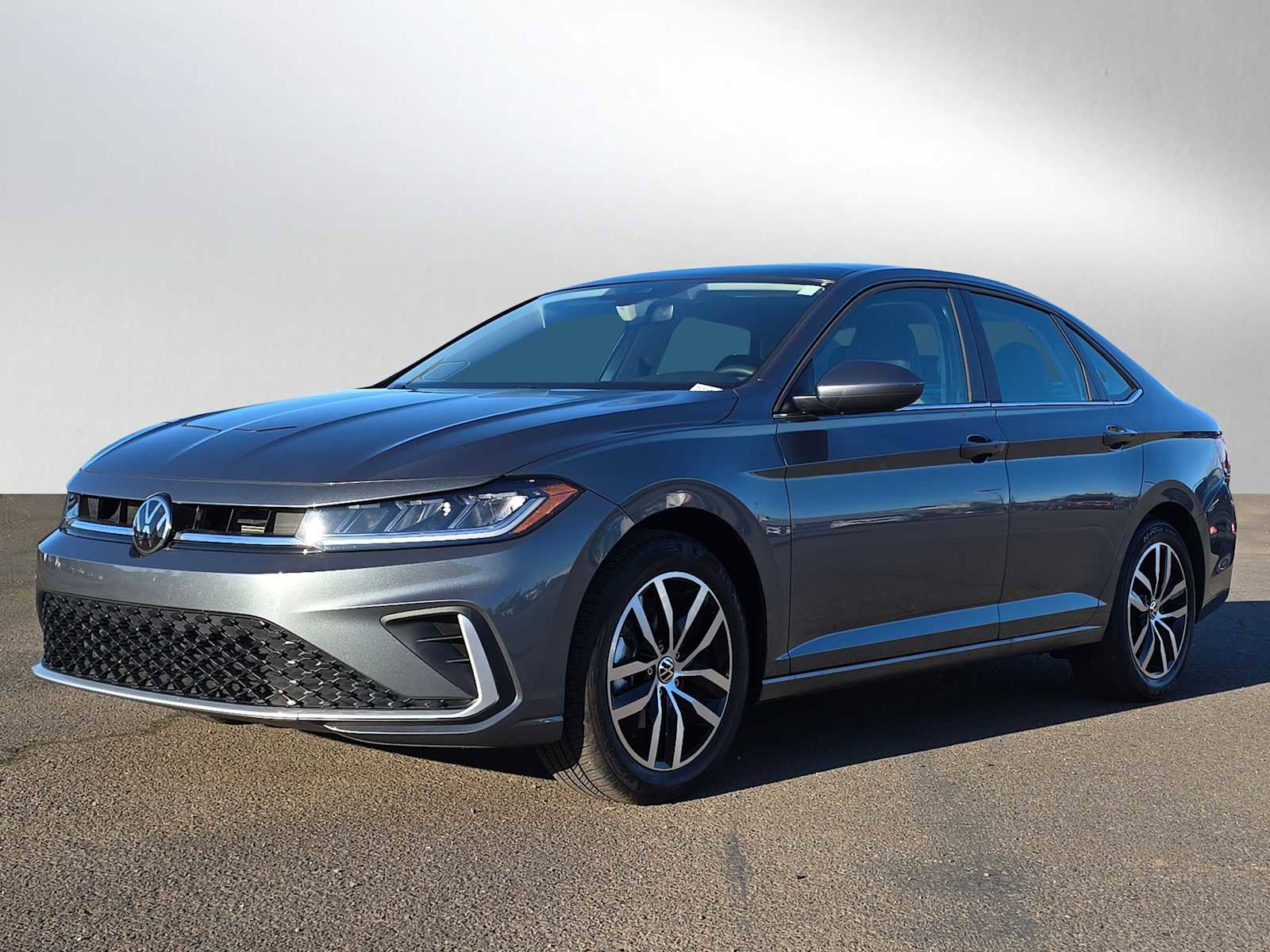 Used 2025 Volkswagen Jetta SE image 8