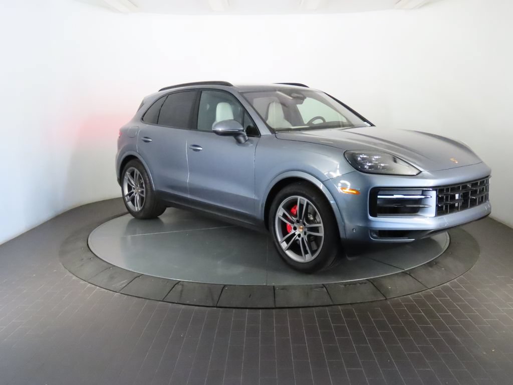 Certified 2026 Porsche Cayenne S AWD/4WD image 9